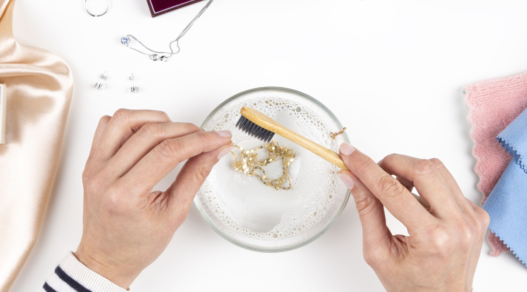 Cleaning your jewellery