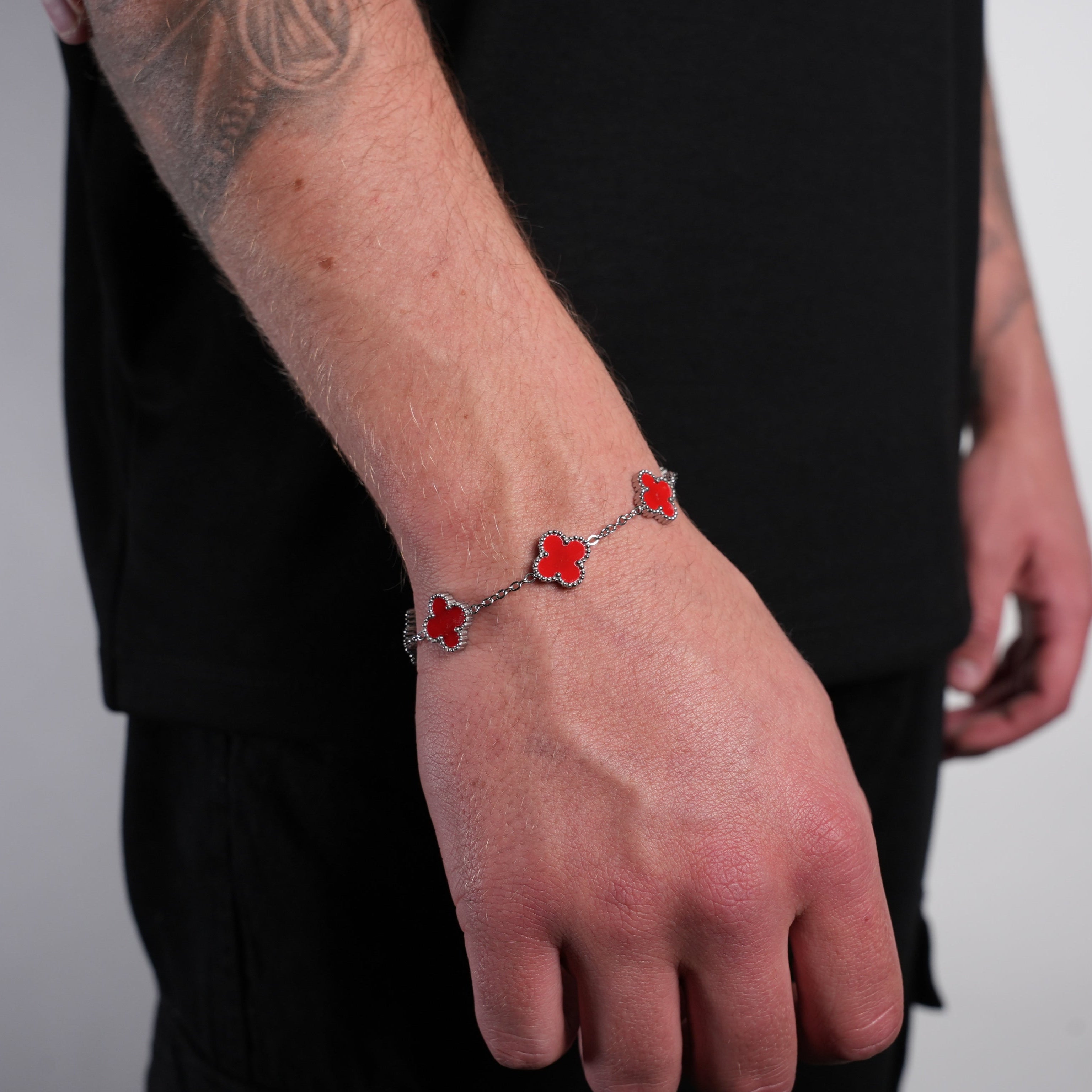 Silver Clover Bracelet (Red)