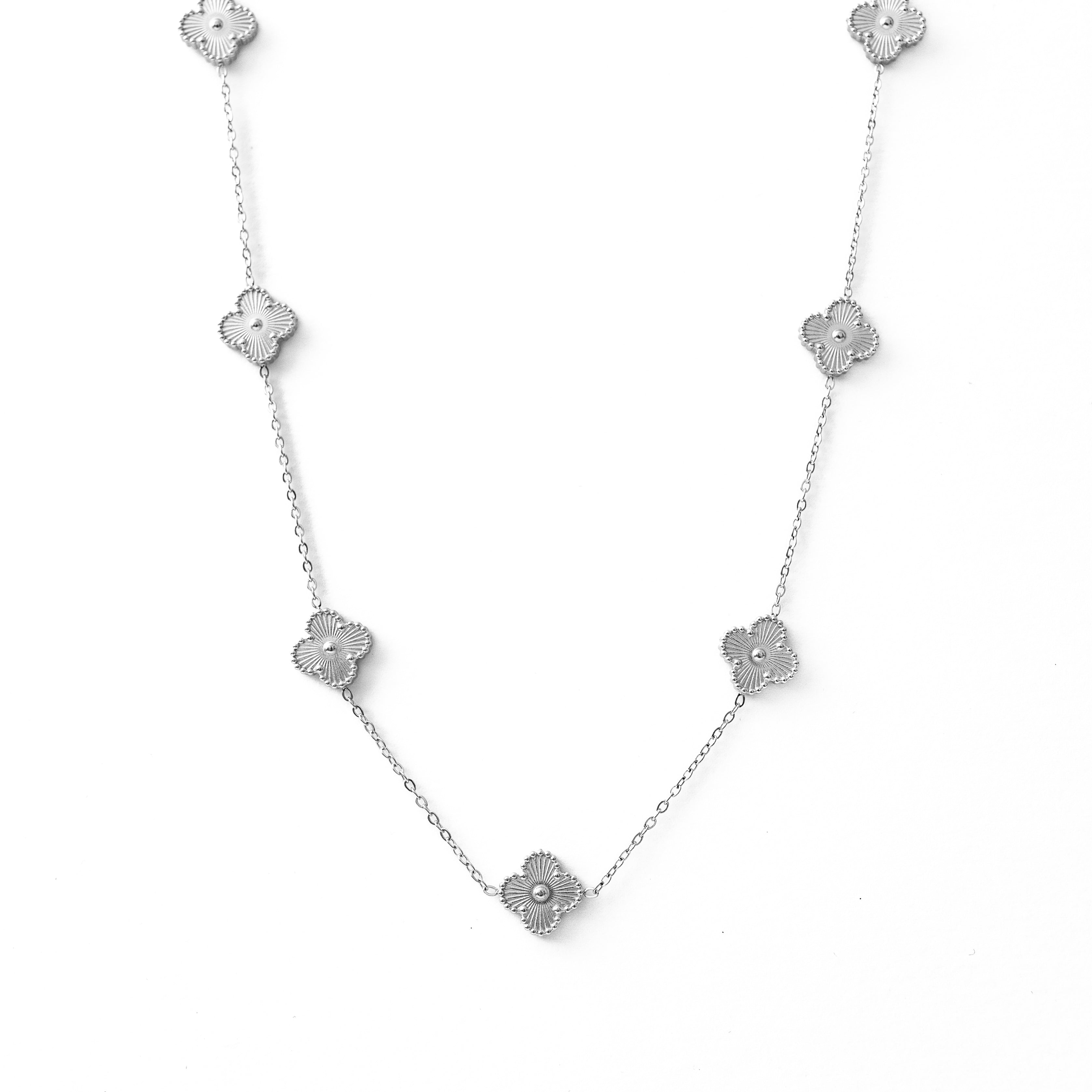 Silver Clover Necklace (Silver)