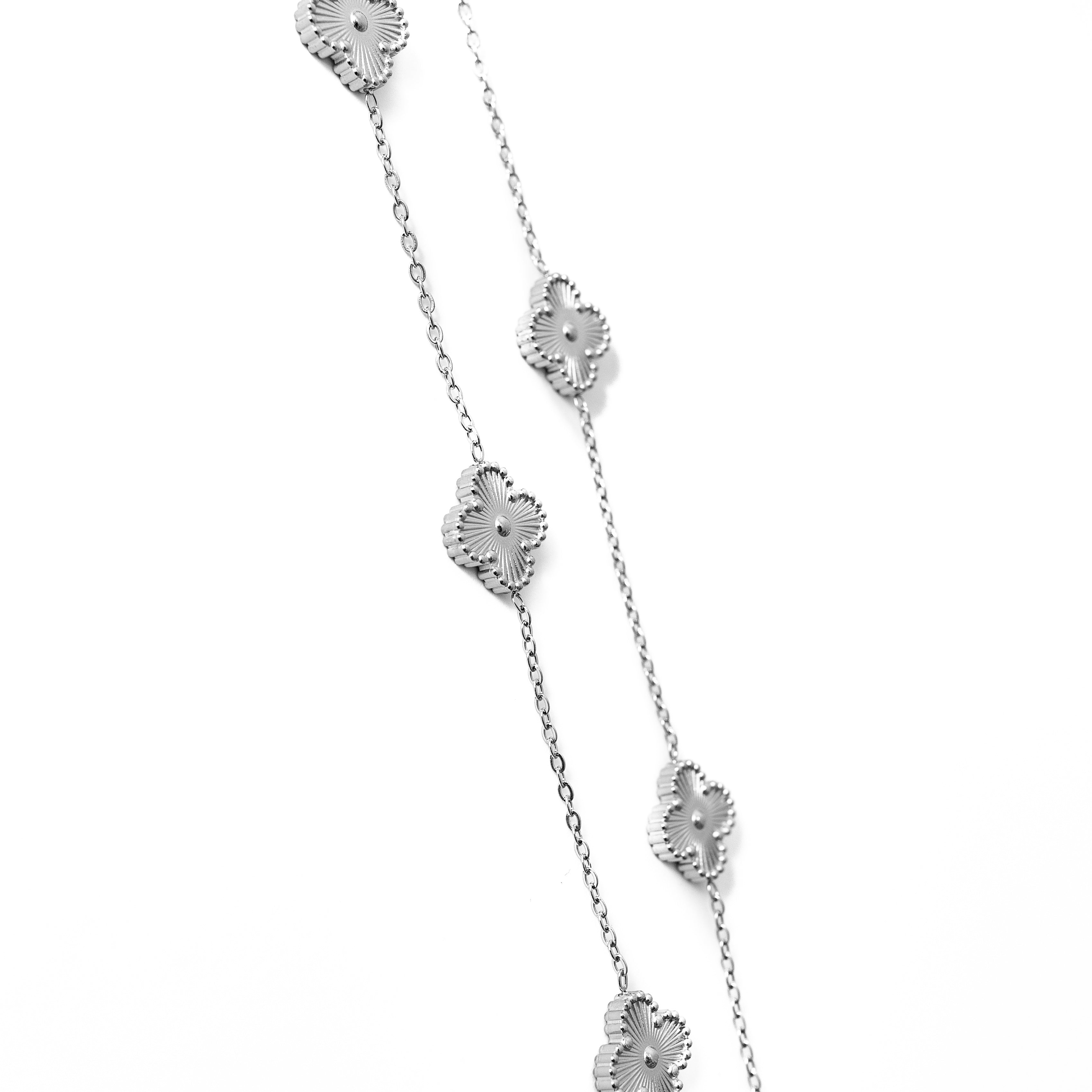 Silver Clover Necklace (Silver)