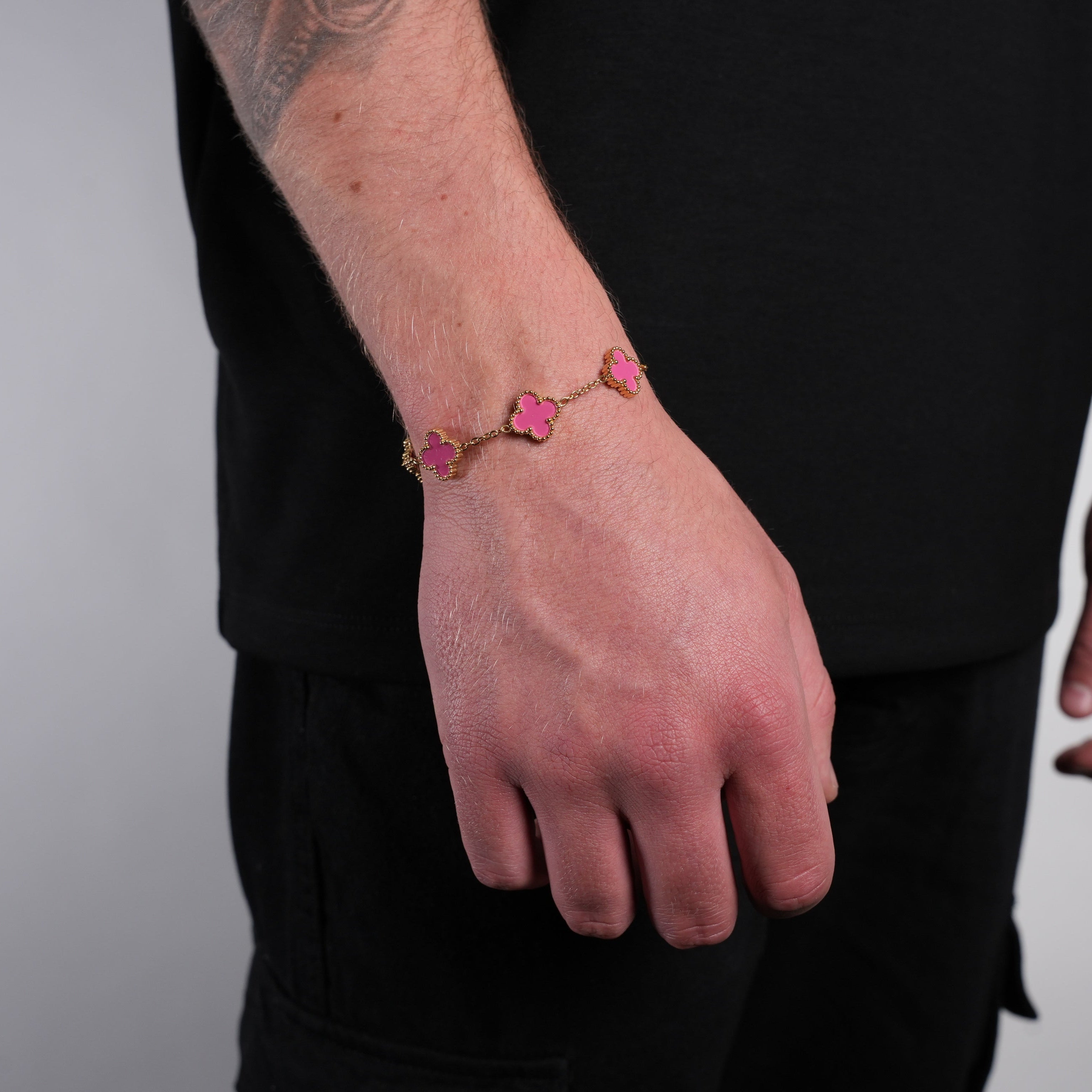 Gold Clover Bracelet (Pink)