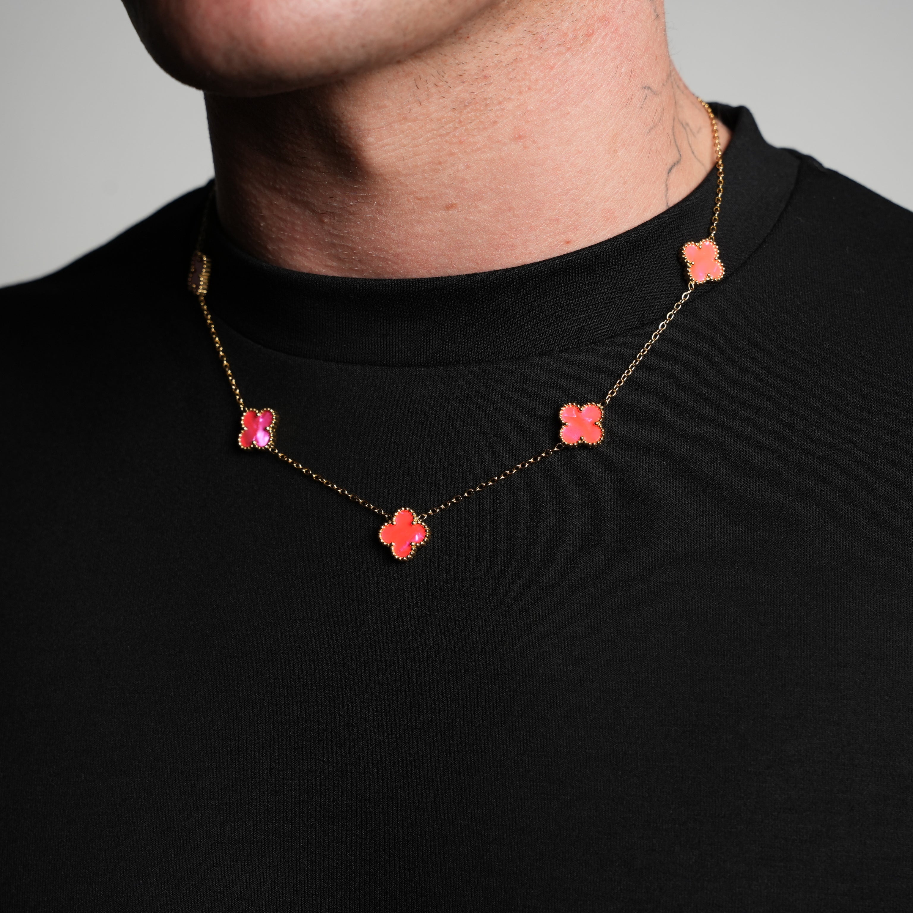 Gold Pearl Clover Necklace (Pink)