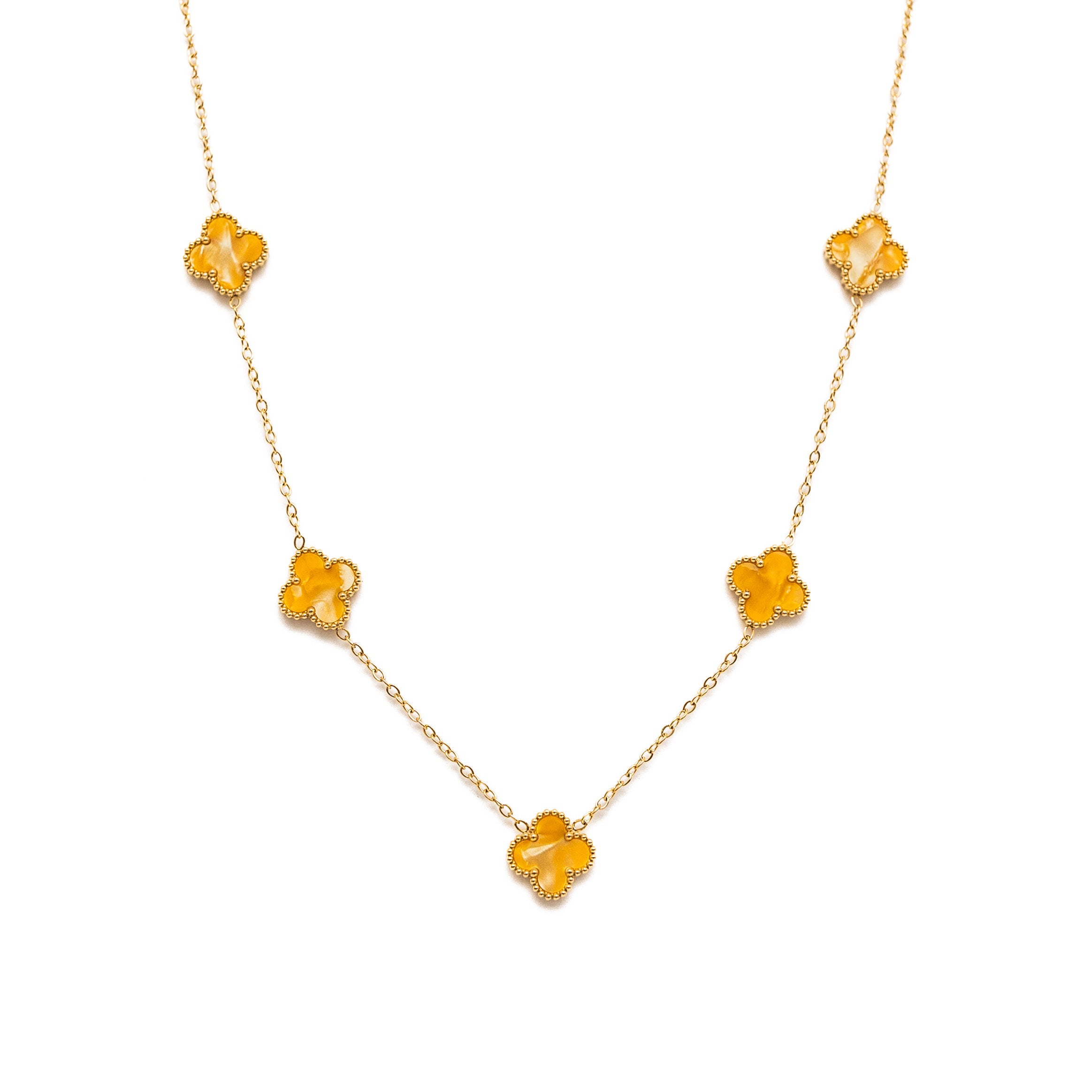 Gold Pearl Clover Necklace (Apricot)