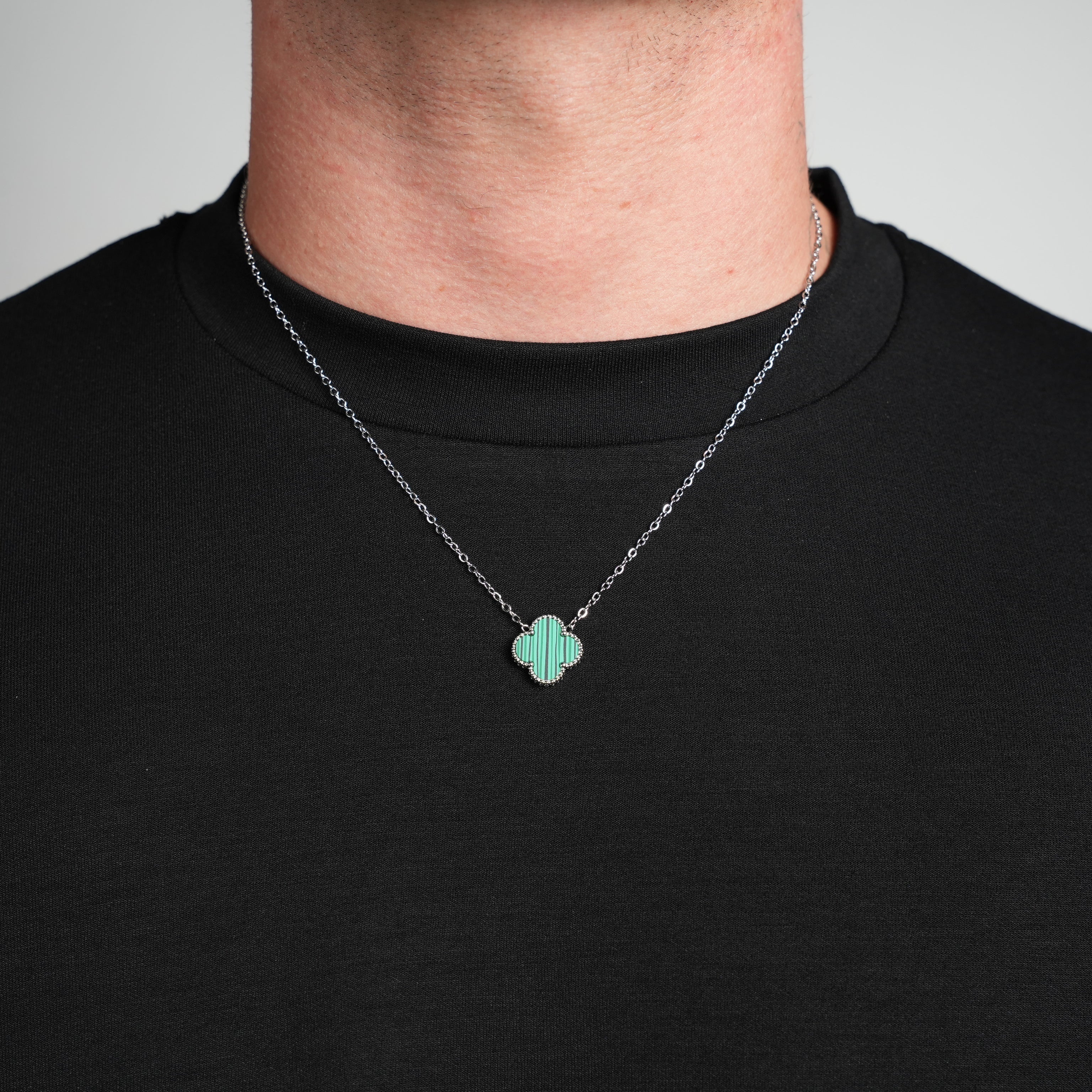 Silver Single Clover Necklace (Green)