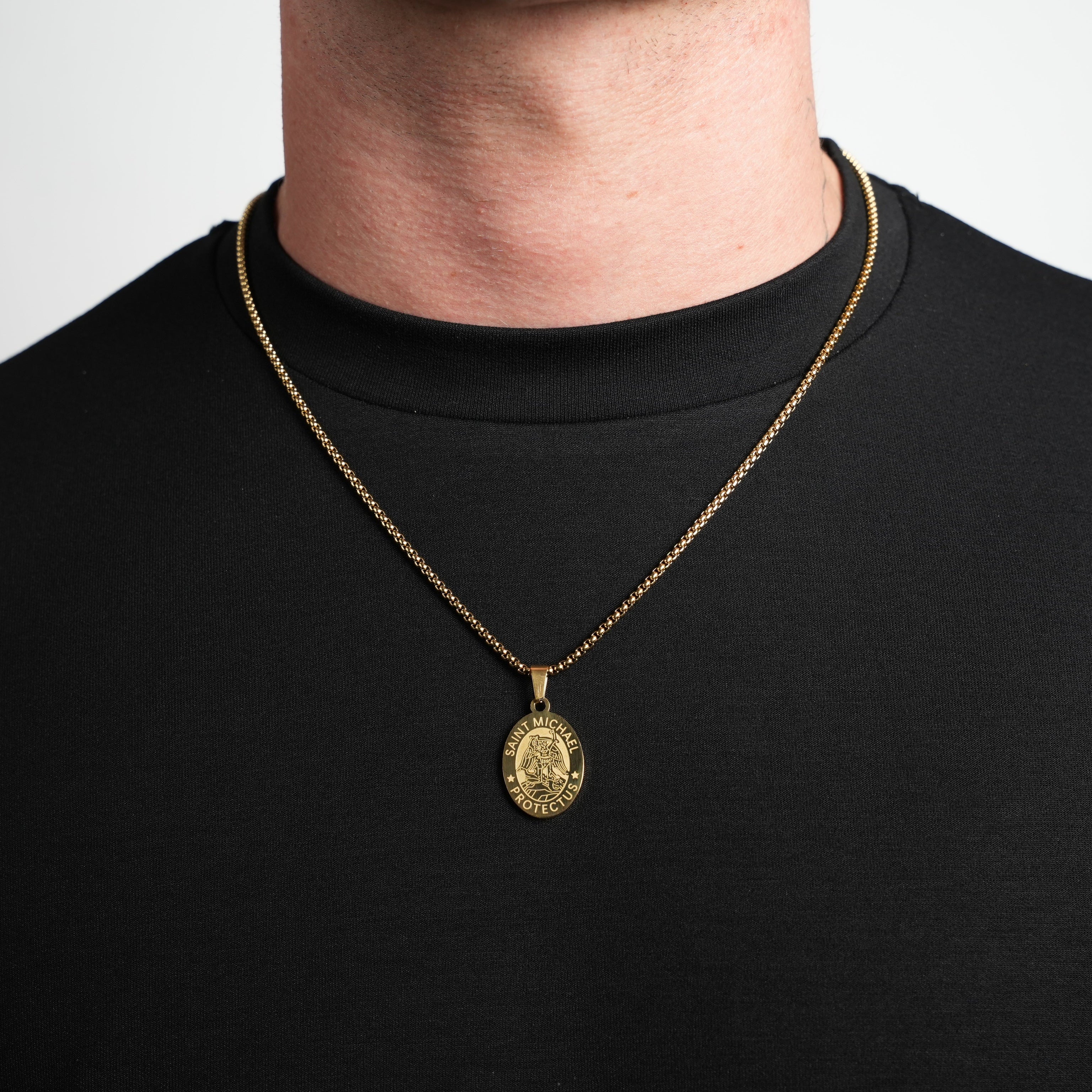 Saint Michael Pendant (Gold)