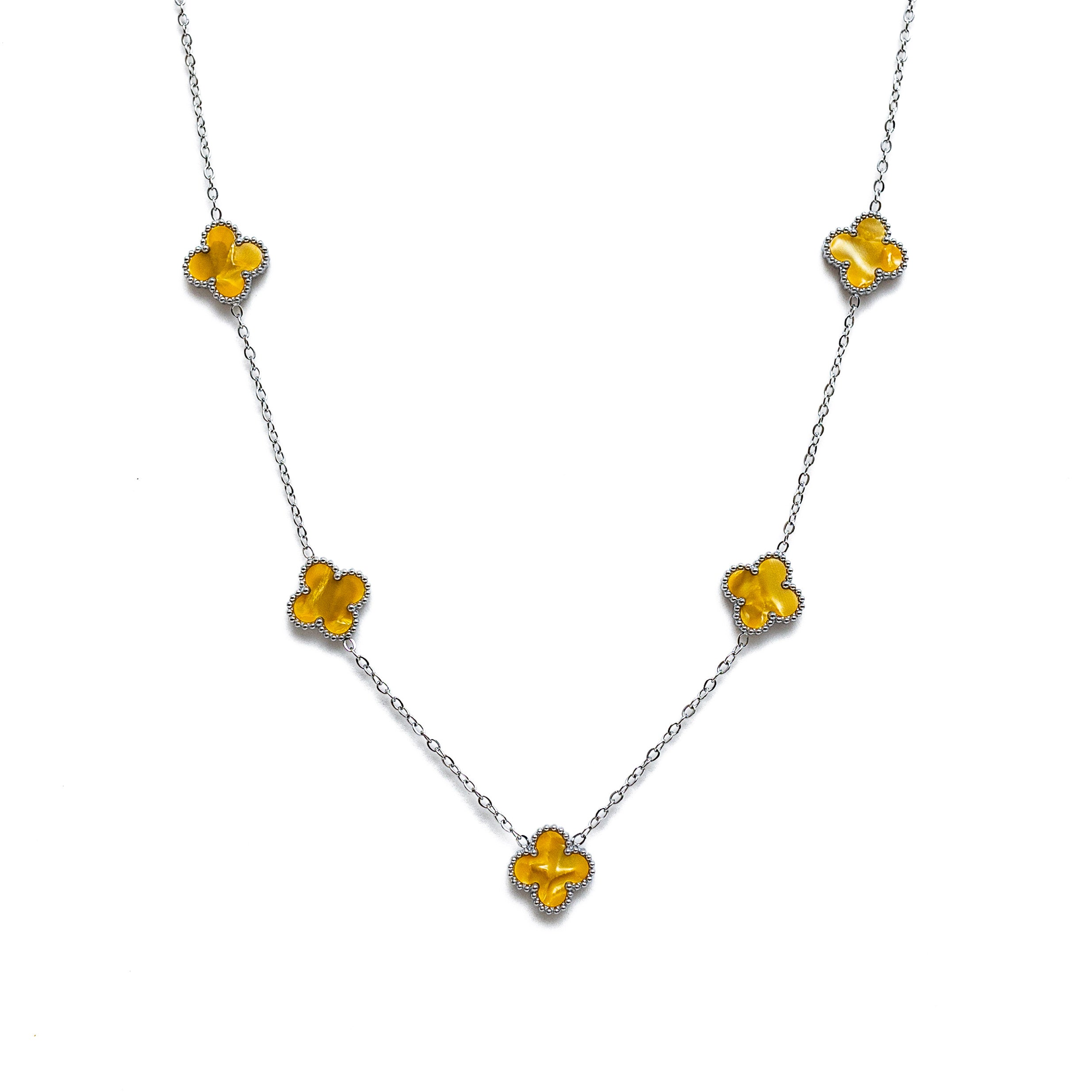 Silver Pearl Clover Necklace (Apricot)