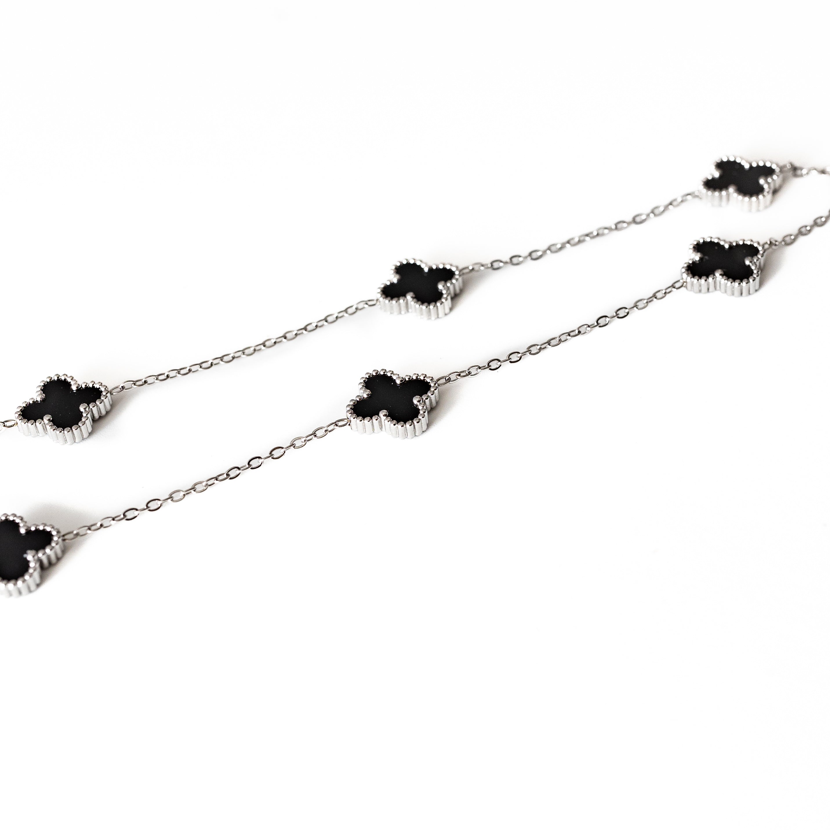 Clover Necklace (Silver/Black)