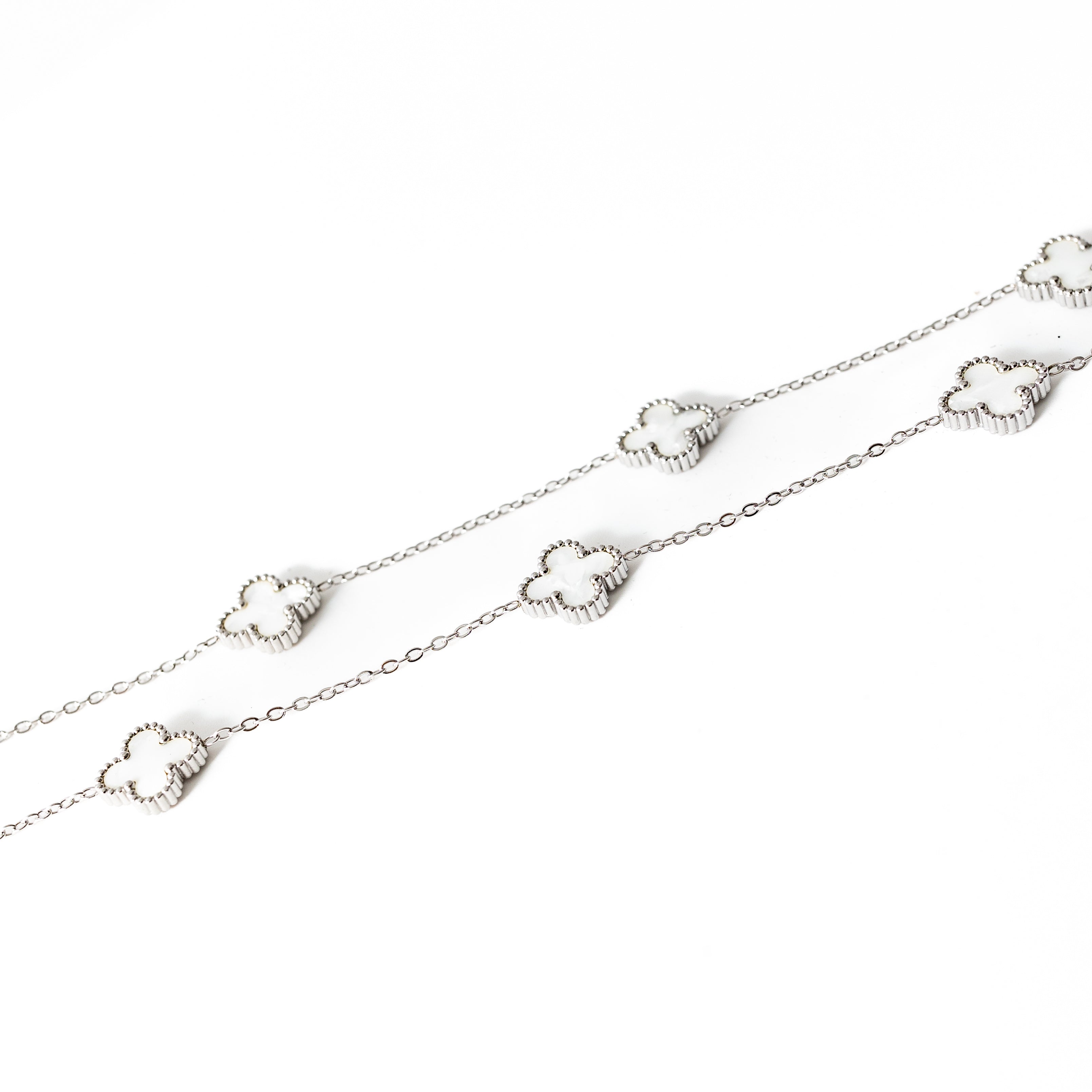 Clover Necklace (Silver/White)