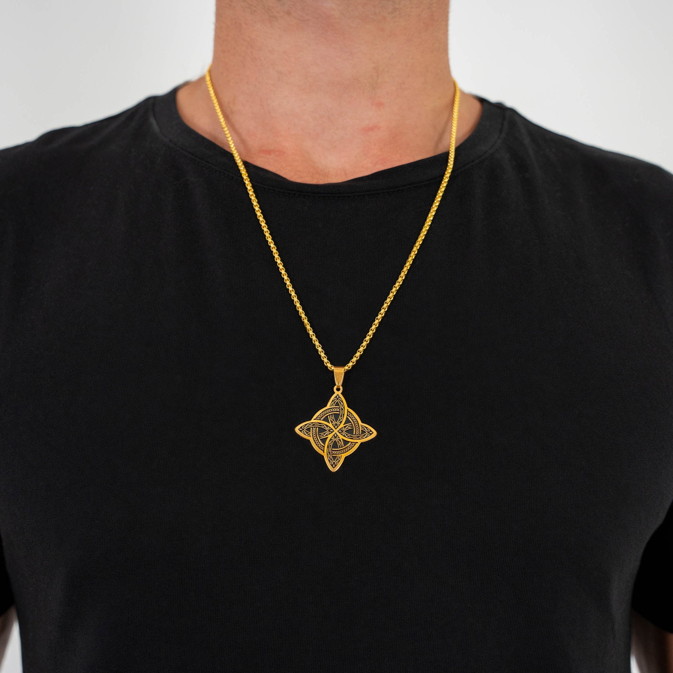 Celtic Knot Pendant (Gold)