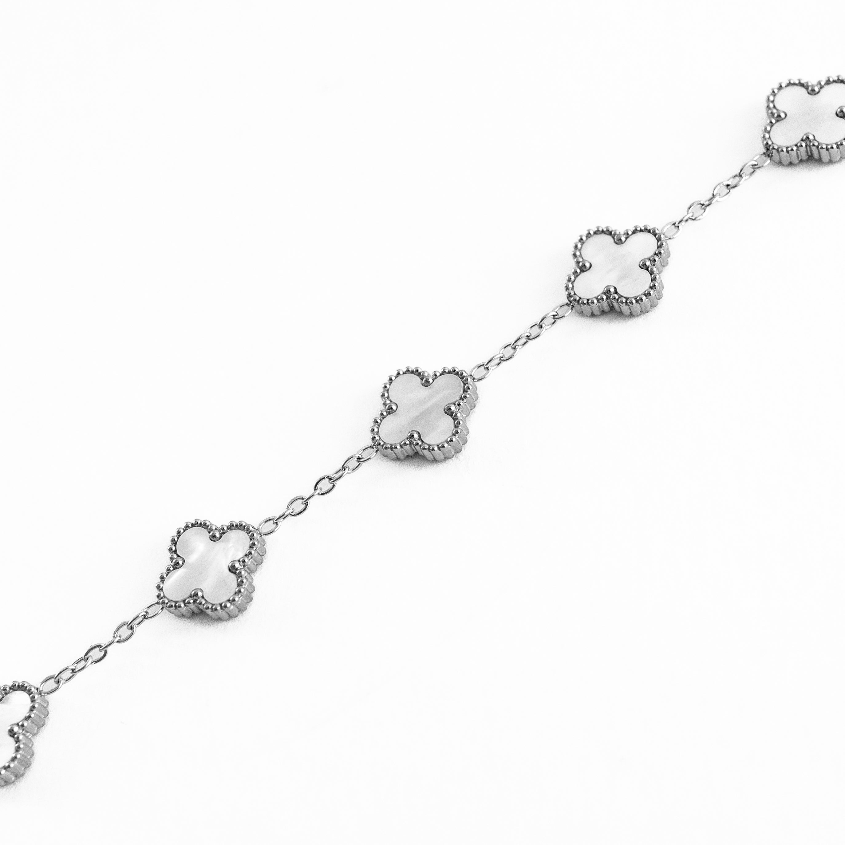 Silver Shine Clover Bracelet (Silver)